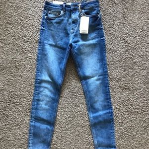 Zara High Waist Bi-Stretch Jeans